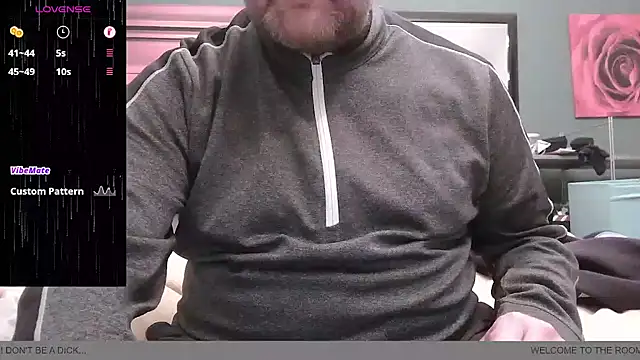 Snapshot of BondBroken chatting on November 8, 2025, 7:34 pm BondBroken online show from November 8, 2025, 7:34 pm