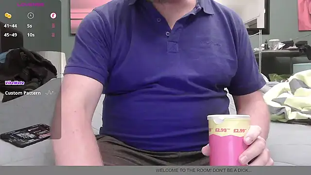 Snapshot of BondBroken chatting on November 11, 2025, 6:52 pm BondBroken online show from November 11, 2025, 6:52 pm