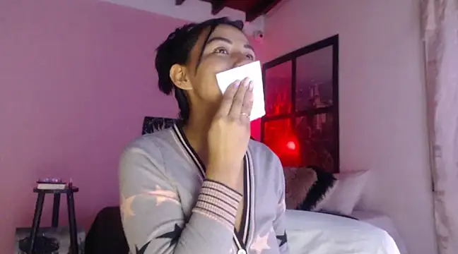 selene gils online show from December 14, 2024, 5:29 am