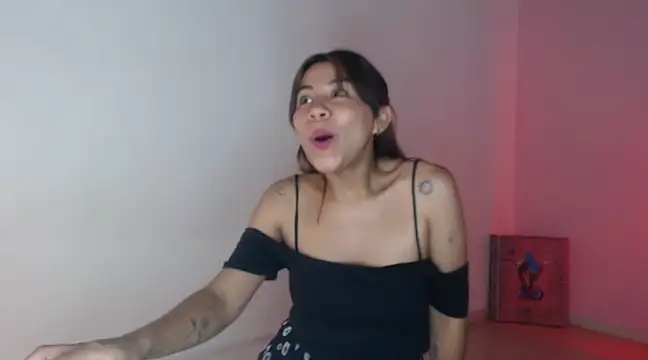 selene gils online show from March 5, 2025, 2:03 am