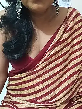 Snapshot of Saroj-Shah chatting on July 9, 2026, 8:18 am Saroj-Shah online show from July 9, 2026, 8:18 am