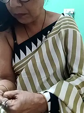 Snapshot of Saroj-Shah chatting on July 22, 2026, 4:10 pm Saroj-Shah online show from July 22, 2026, 4:10 pm