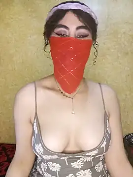 Lalou online show from December 6, 2024, 8:29 pm