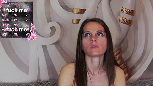 hailey peach online show from April 18, 2026, 5:11 am