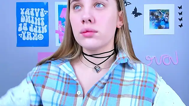 Snapshot of MiaMilas chatting on December 19, 2024, 4:23 am MiaMilas online show from December 19, 2024, 4:23 am