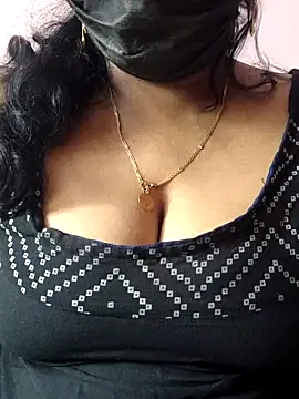 mallu-sumi online show from April 9, 2026, 6:19 am