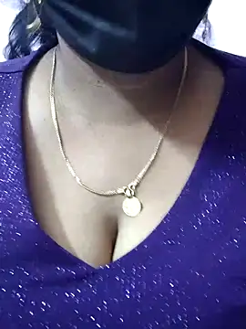 mallu-sumi online show from April 18, 2026, 6:23 pm