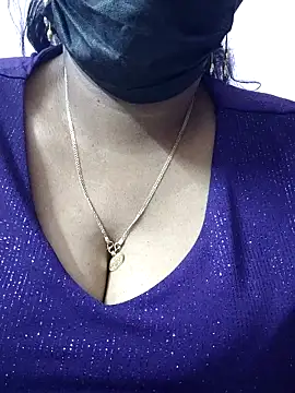 mallu-sumi online show from April 18, 2026, 7:07 pm