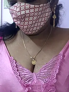 Snapshot of mallu-sumi chatting on July 4, 2026, 7:09 pm mallu-sumi online show from July 4, 2026, 7:09 pm