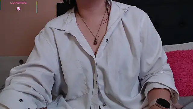 May Carlier online show from September 13, 2025, 12:21 am