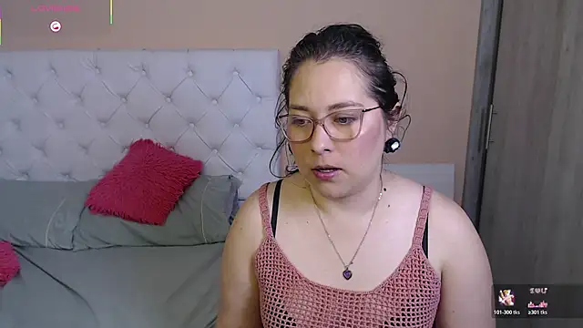 May Carlier online show from December 4, 2025, 3:05 am