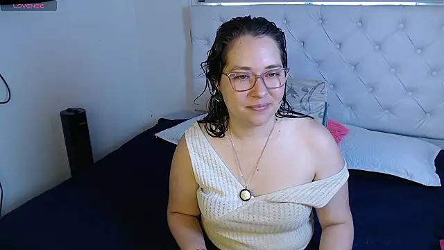 May Carlier online show from February 9, 2026, 10:14 pm