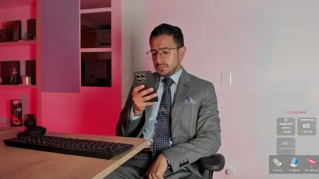 pablo-rincon95 online show from November 12, 2025, 10:30 pm