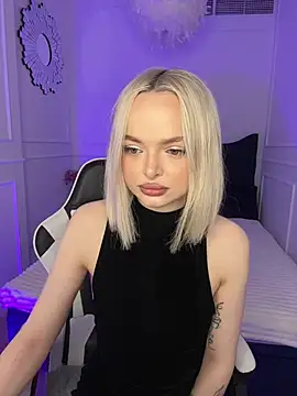 horny blondiee online show from March 6, 2025, 8:30 am