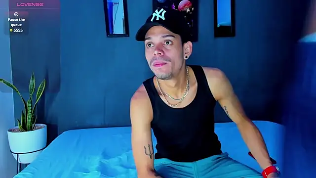 Friendsofeverything  online show from February 4, 2025, 1:13 am