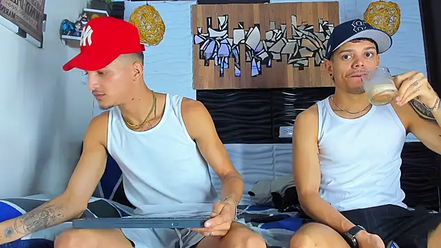 Friendsofeverything  online show from November 27, 2025, 2:52 pm