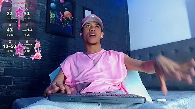 Romancartier 1 online show from October 18, 2025, 10:49 am