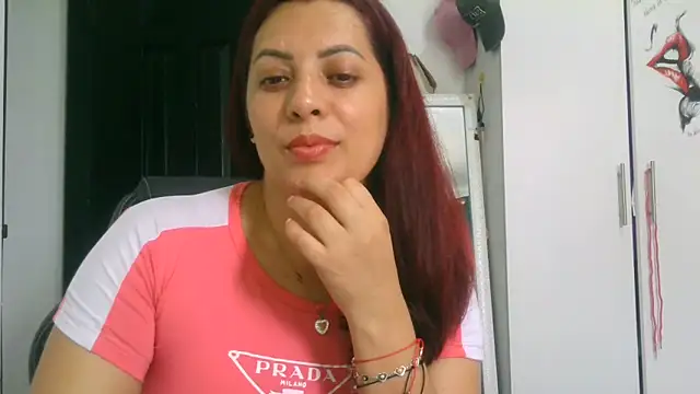 Anne kis online show from October 17, 2025, 6:10 pm