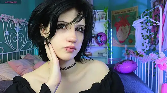 dark vamp  online show from February 20, 2025, 11:43 pm