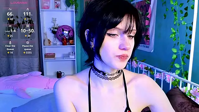 dark vamp  online show from December 2, 2025, 4:02 pm