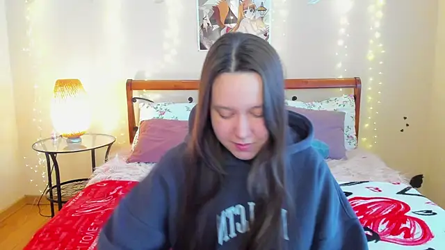 Snapshot of Mira_Karter chatting on May 13, 2026, 3:04 am Mira Karter online show from May 13, 2026, 3:04 am