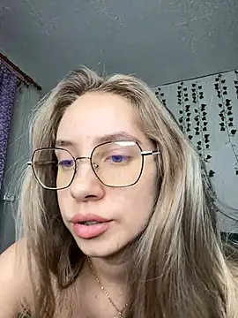 Kitty Katrine online show from February 28, 2025, 5:59 pm