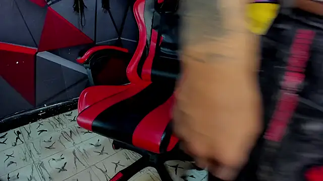 Hana and Zeta online show from September 16, 2025, 12:06 pm