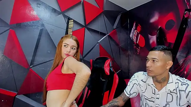 Hana and Zeta online show from November 22, 2025, 12:15 pm