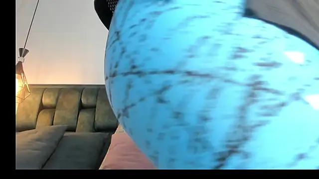 angelswets online show from January 25, 2025, 2:03 pm