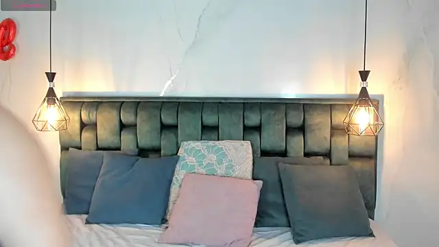 angelswets online show from February 19, 2025, 1:39 pm