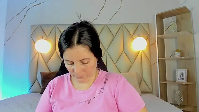 angelswets online show from January 7, 2026, 2:41 pm