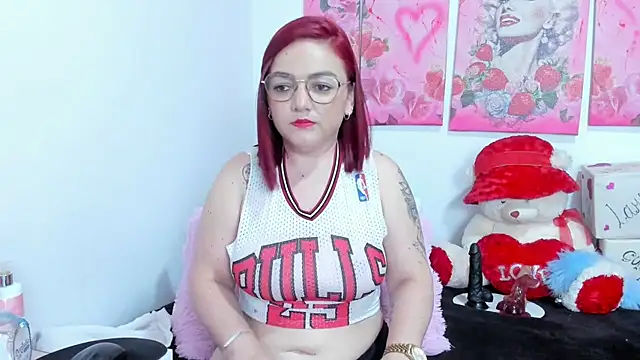 fresahot2024 online show from April 21, 2026, 8:12 pm