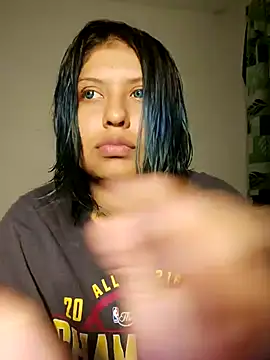 azulzulix online show from September 22, 2025, 1:07 am