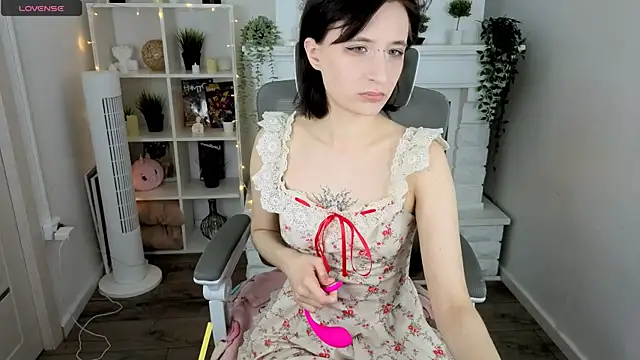 TaylorLunar online show from April 23, 2026, 1:46 pm