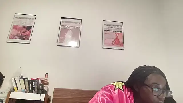 Snapshot of AveryJ99 chatting on December 3, 2024, 10:51 pm AveryJ99 online show from December 3, 2024, 10:51 pm