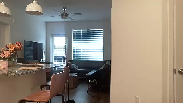 Snapshot of AveryJ99 chatting on December 15, 2024, 6:48 pm AveryJ99 online show from December 15, 2024, 6:48 pm