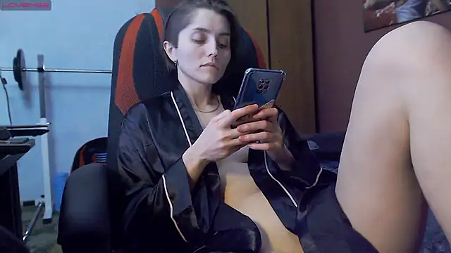 womanstrong78 online show from February 8, 2025, 7:05 pm