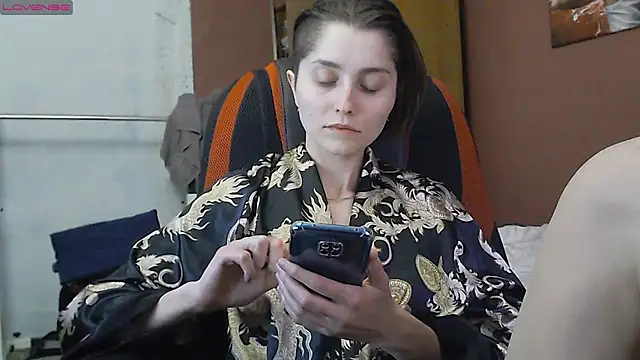 womanstrong78 online show from March 17, 2025, 12:25 pm