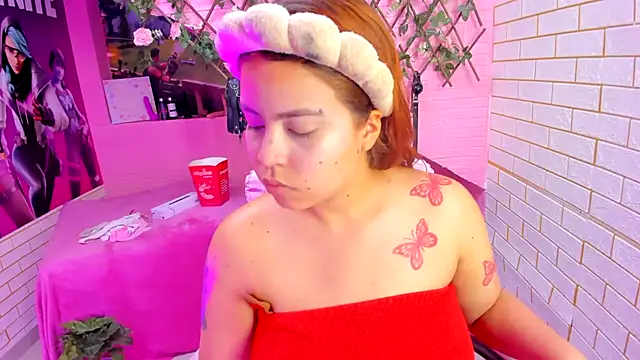 marcellaa303av online show from April 9, 2026, 1:27 am