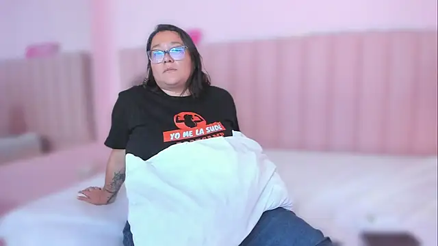 CinnamonCookiez online show from March 16, 2025, 6:34 pm