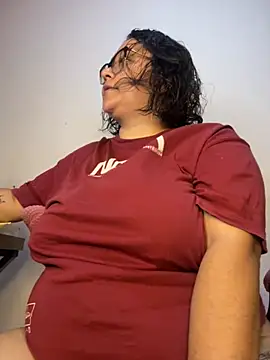 CinnamonCookiez online show from November 8, 2025, 3:50 am