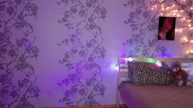 FridaCure online show from November 26, 2025, 6:53 pm