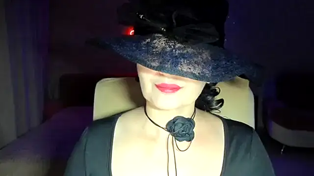 WitchBlueRose online show from November 9, 2025, 9:02 pm