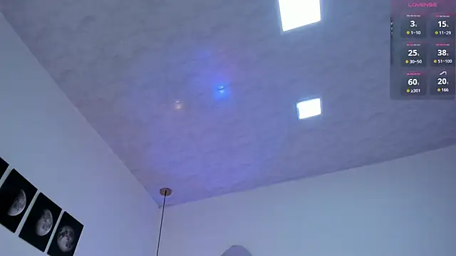 zoe rivers online show from October 10, 2025, 12:53 am