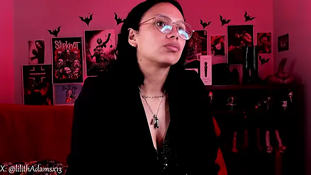 lilith-deveraux online show from April 10, 2026, 5:06 pm