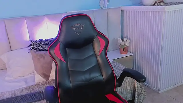 dayanne07 online show from February 8, 2025, 2:05 pm