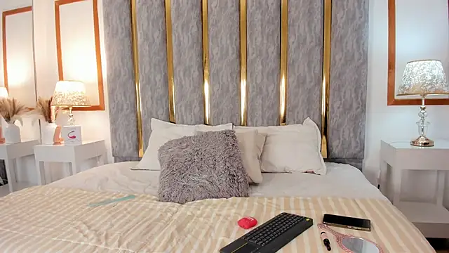 dayanne07 online show from October 8, 2025, 7:33 pm