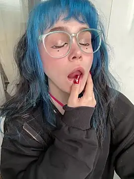 MaddisonHaas online show from April 18, 2026, 1:37 pm