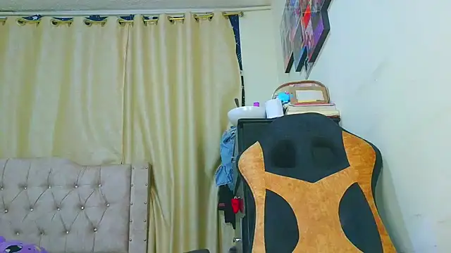 Samary thomas online show from April 2, 2026, 1:47 am