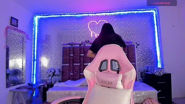 KylieVictoria online show from February 7, 2025, 4:59 am